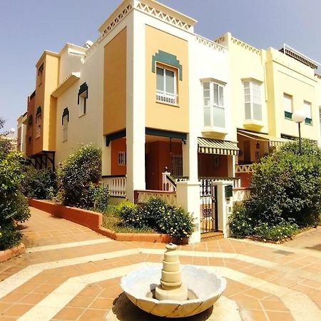 Casa Playa, Terraza Y Garaje Apartment Nerja Luaran gambar