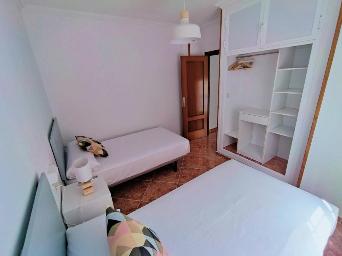 Casa Playa, Terraza Y Garaje Apartment Nerja Luaran gambar
