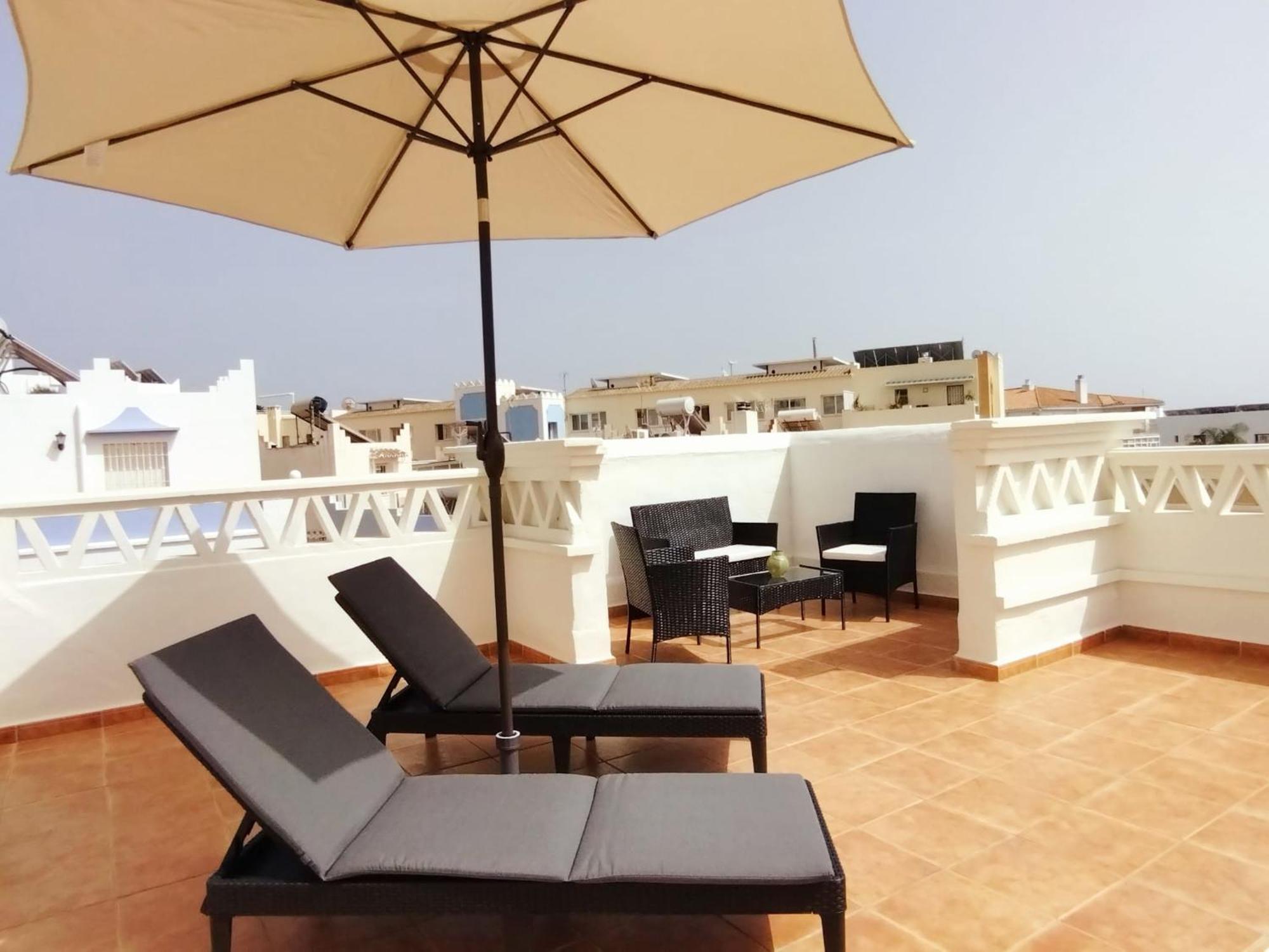 Casa Playa, Terraza Y Garaje Apartment Nerja Luaran gambar
